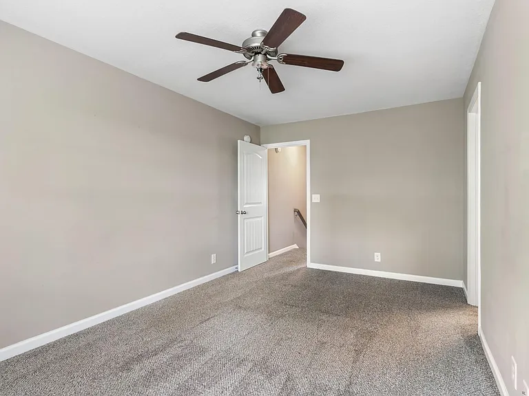 237 Alexander Blvd — Photo 15