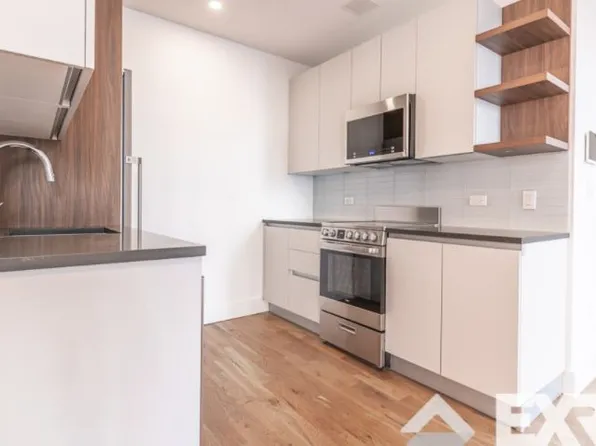 782 New York Avenue image 1 of 16