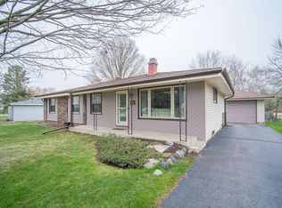 6645 Whitewater St, Racine, WI 53402