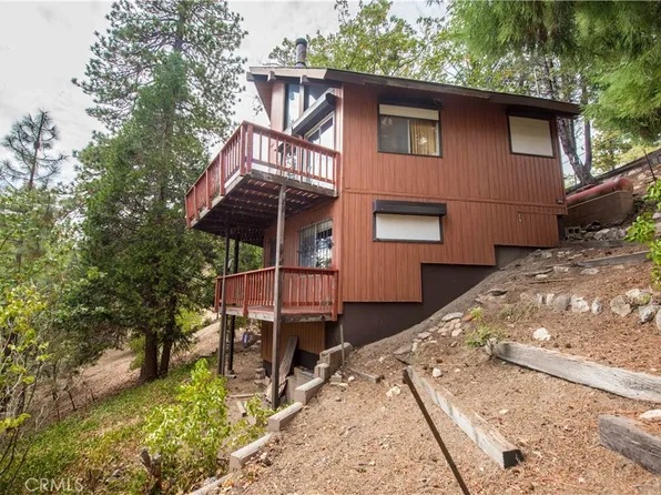 24 Fredalba Rd, Running Springs, CA 92382