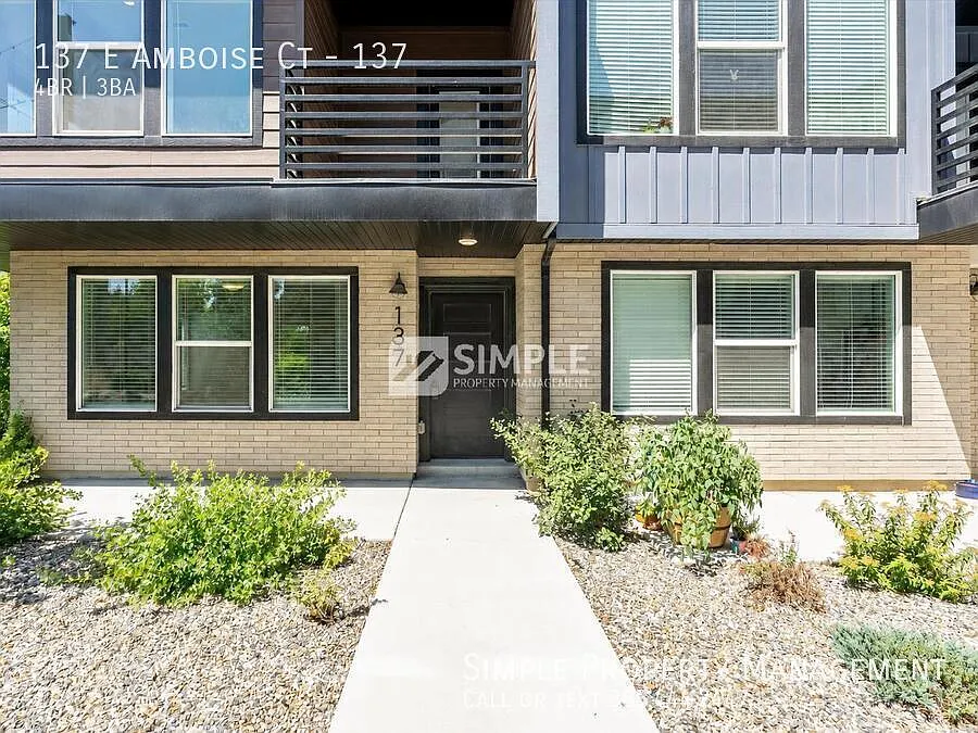 Gorgeous 4-Bd End Unit Townhome At Princeton Terrace In Sandy! — Photo 4