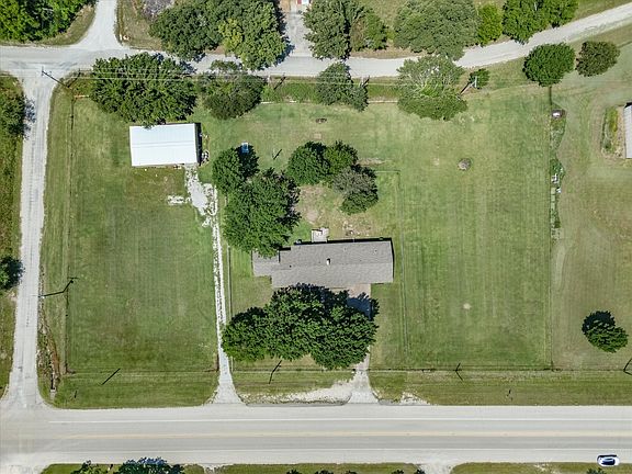 4th image of 7642 State Highway 175