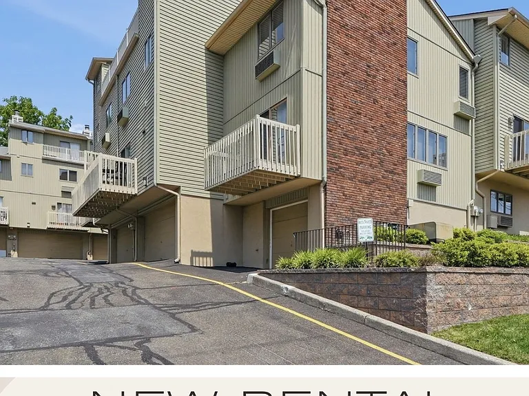 1 Coles Ave #1C — Photo 1
