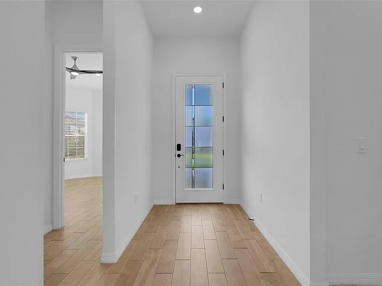 10393 Park Estates Ave — Photo 5