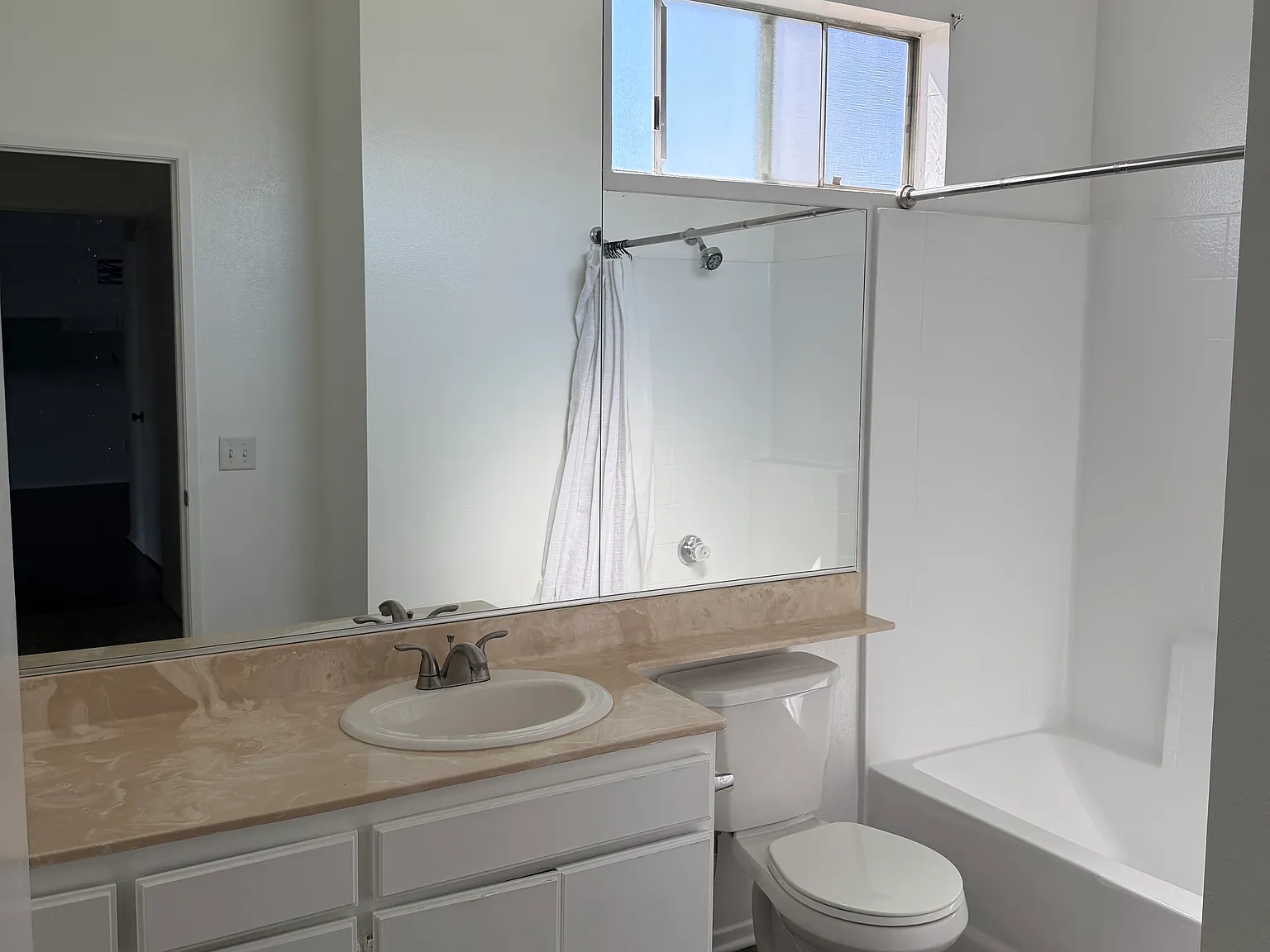 2 bed, 1375 sqft, $3,800 — Photo 4