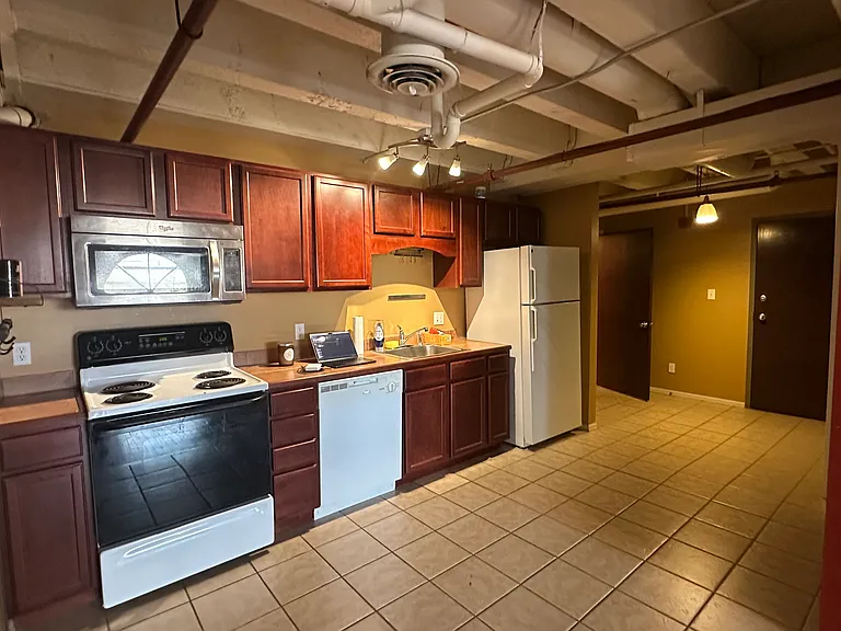 201 Lamkin St #202 — Photo 5