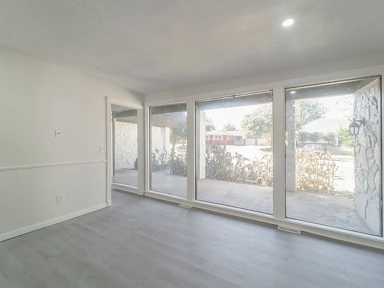 3120 Shadybrook Dr — Photo 26