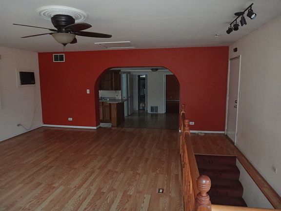 2nd image of 3326 S Central Ave