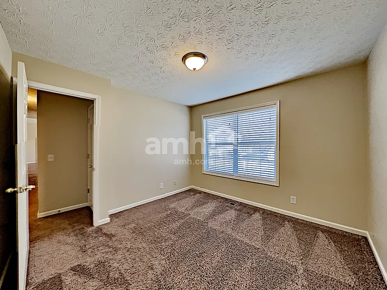 624 Glendale Forest Dr — Photo 11