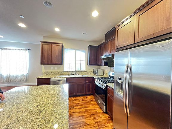 3rd image of 5553 Southcrest Way