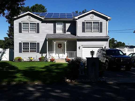 2nd image of 2125 1st Ave