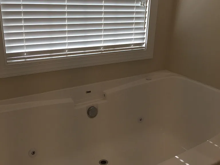 7 Royal Oak Dr NE — Photo 14