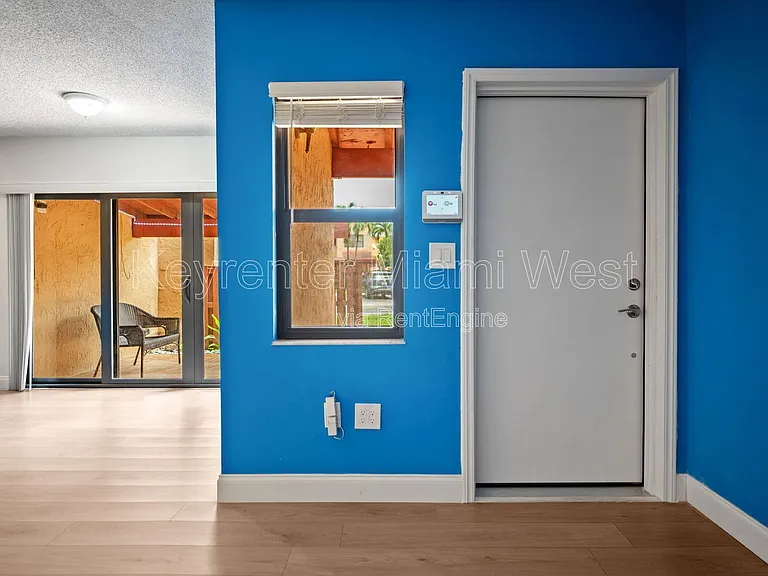 201 W Park Dr #102-2 — Photo 7