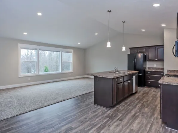 4681 S Shooks Ct, Hudsonville, MI 49426