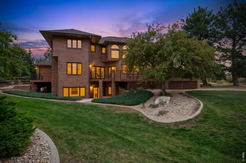 4868 Westridge Dr