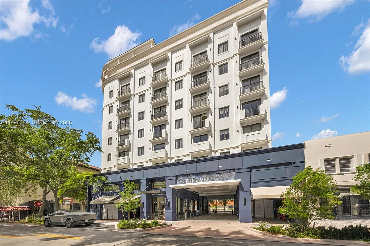 Building Photo - 4220 Laguna St #803