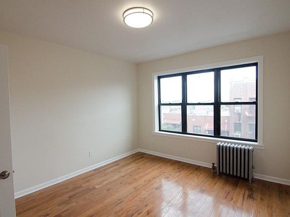 5th image of 3508 95th St APT 4C
