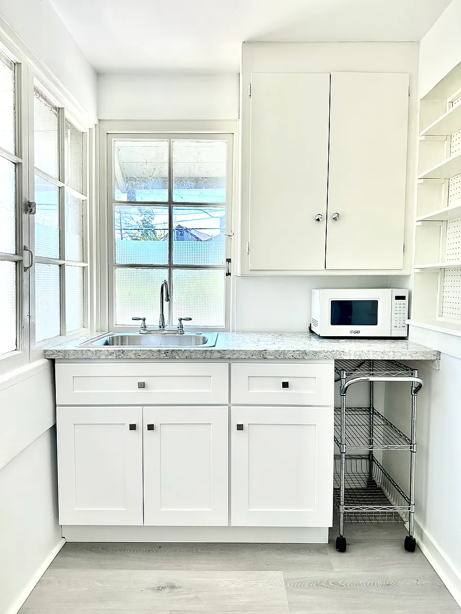 Kitchen - 2419 Parker St #D