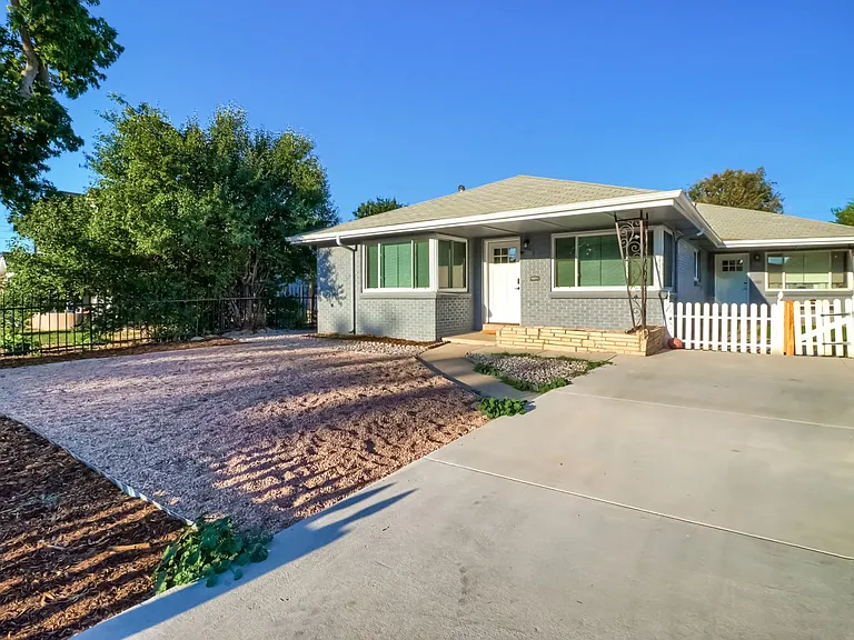 3341 N Olive St — Photo 2