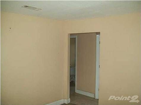 2nd image of 123 Paul St