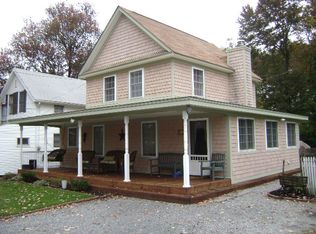 12 Guild Ave, Warwick, RI 02889