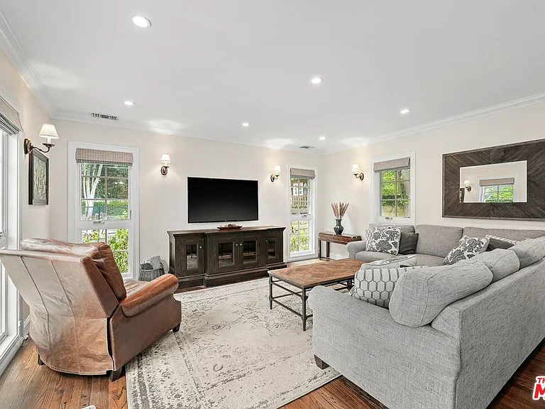 15434 Sutton St — Photo 20