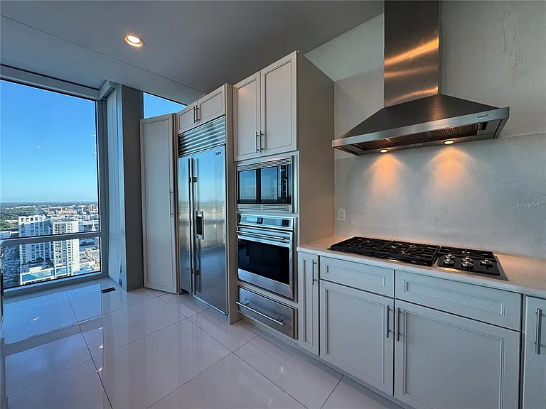 150 E Robinson St #29B — Photo 7