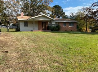 303 S Bock St, Broken Bow, OK 74728