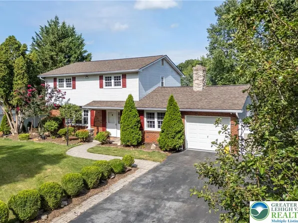 4457 Spring Dr, Center Valley, PA 18034