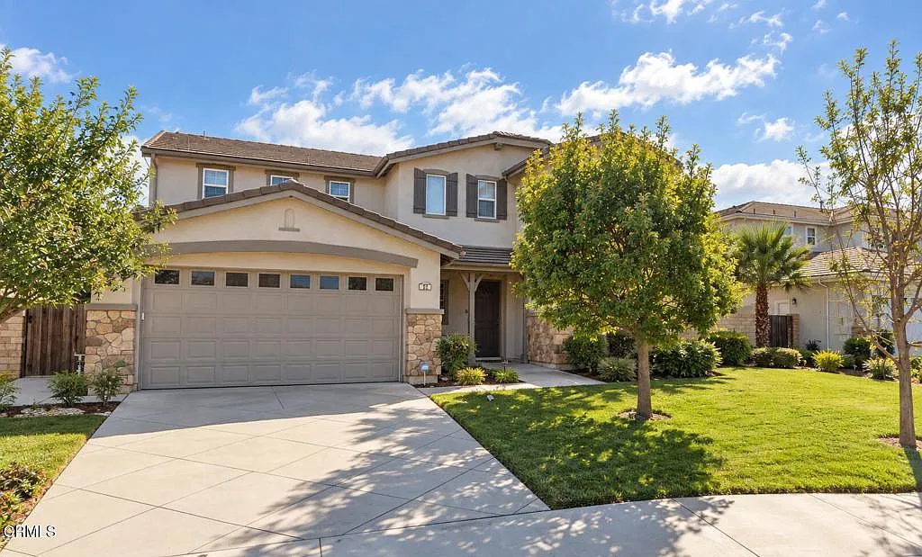 4 bed, 3.0 bath, 2761 sqft, $7,800 — Photo 2