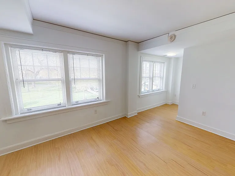 Dining/Living room