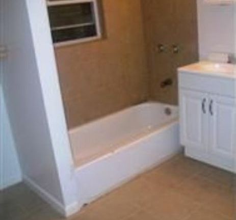 5th image of 7424 S Phillips Ave #3