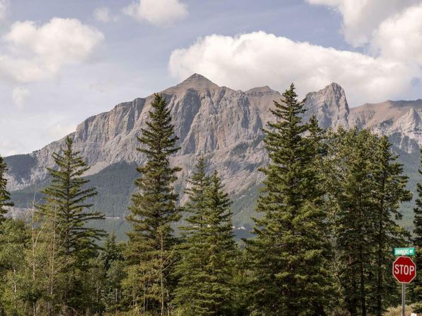 173 Kananaskis Way #121, Canmore, AB T1W 0A3