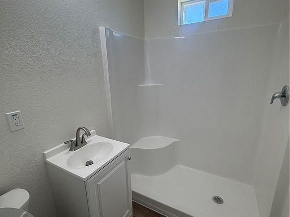 3rd image of 41015 41st St W
