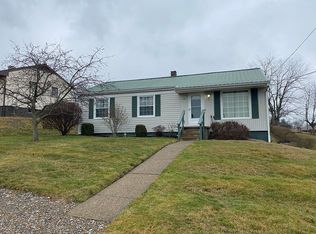 207 Monroe Ave SW, Carrollton, OH 44615