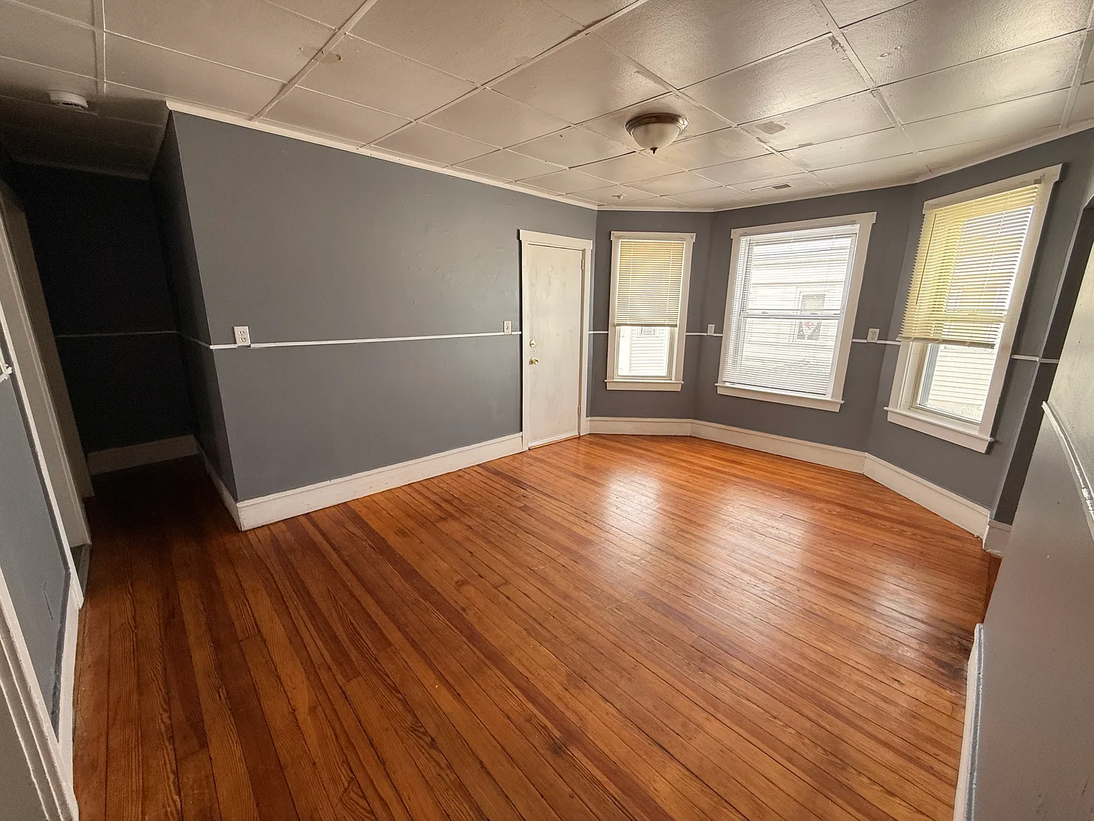 4 bed, 1400 sqft, $2,500 — Photo 3