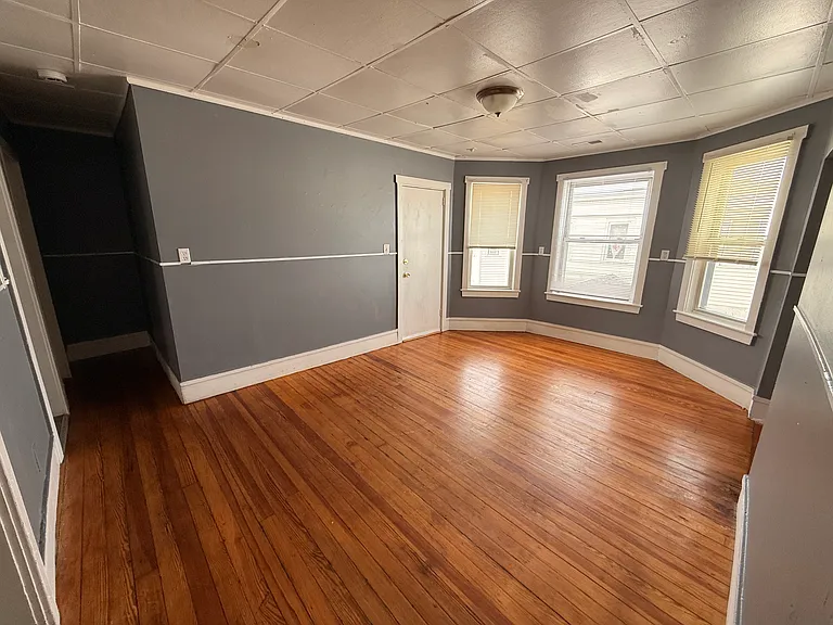 1823 Pleasant St #3 — Photo 3