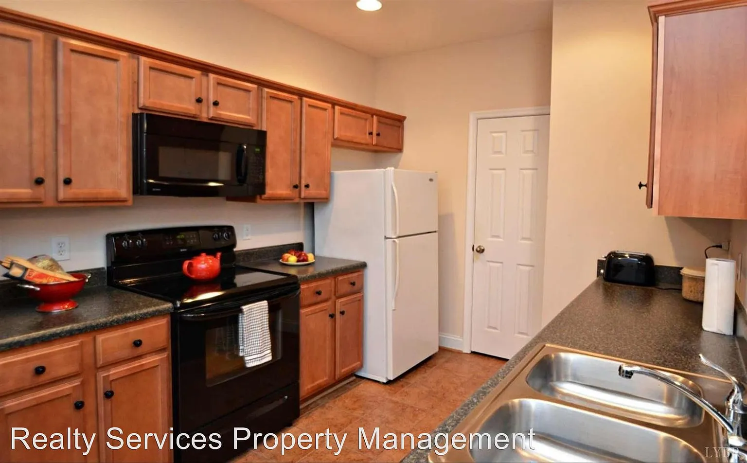206 Capstone Dr Unit 103 photo 1