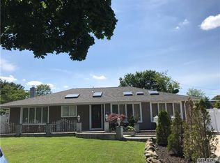 12 Ruth Blvd, Commack, NY 11725