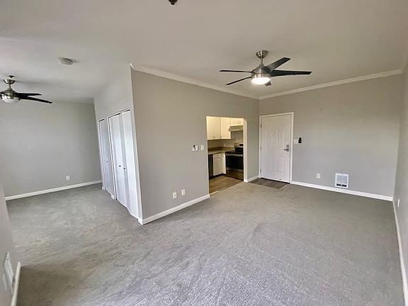 5th image of 1500 Laurel St APT 205