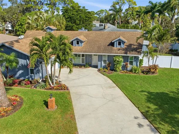 4124 Pinar Dr, Bradenton, FL 34210