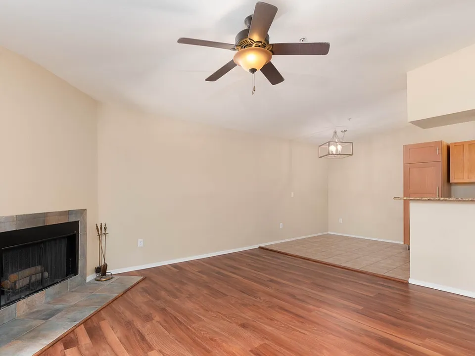 1185 W University Ave #15-224
