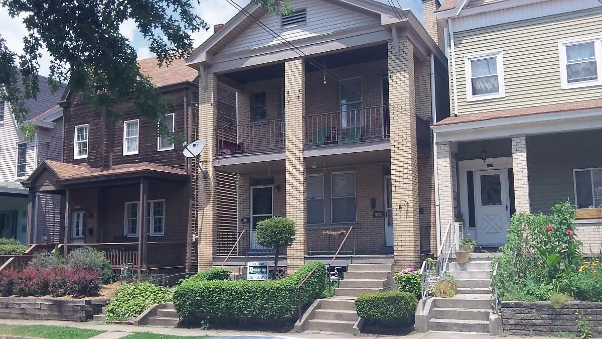 2 bed, $1,095 — Photo 1