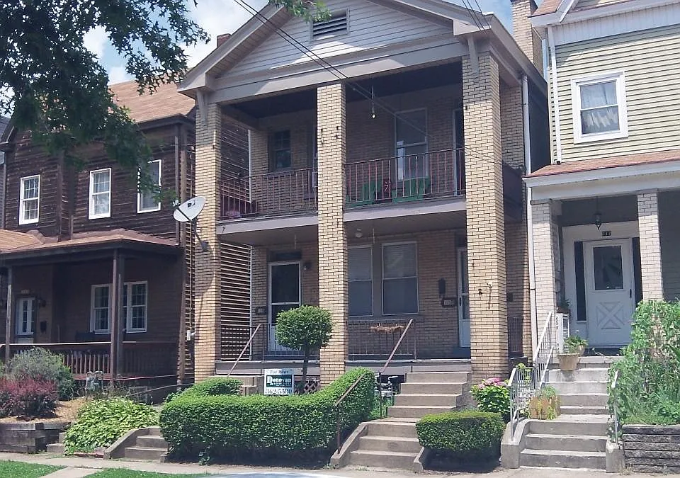 115 4th St