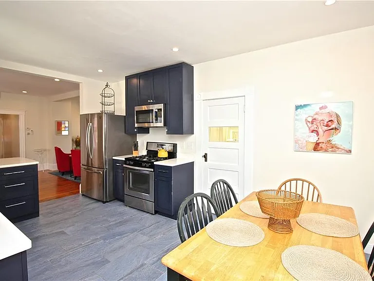 700 Thames St — Photo 20