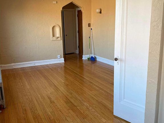 4th image of 1135 E 82nd St #4