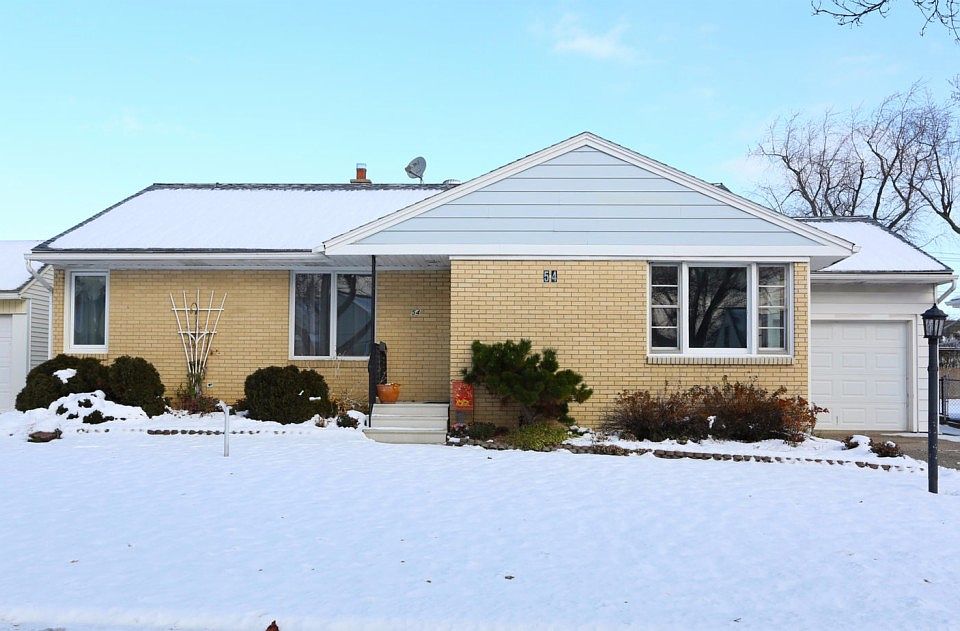 1st image of 54 Stoneleigh Ave