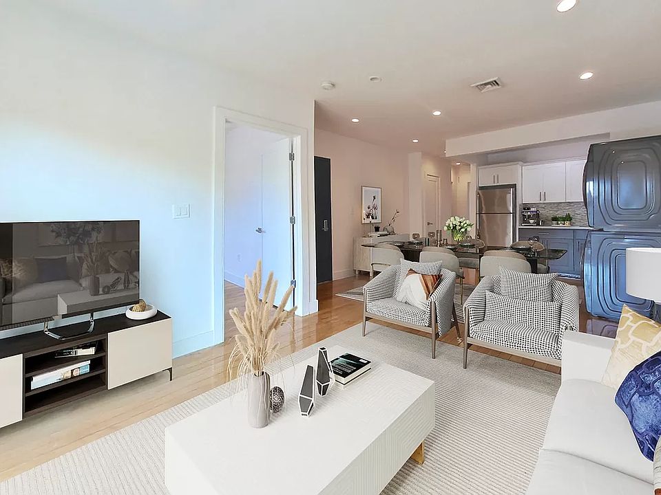 1st image of 2418 Snyder Ave #2
