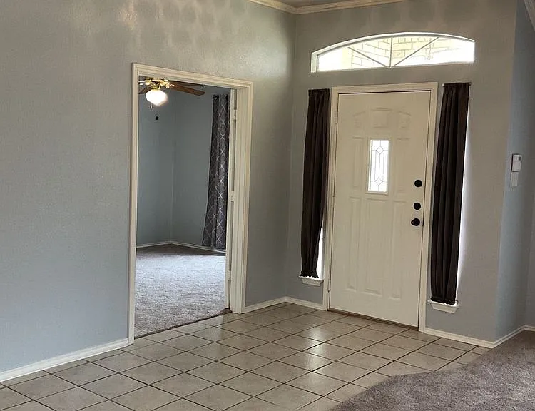 4507 Twin Oaks Cir — Photo 2