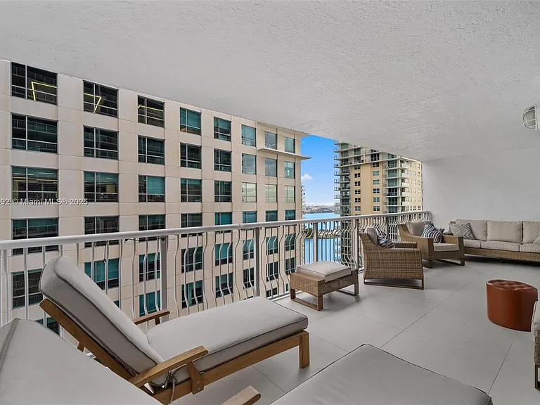 1200 Brickell Bay Dr #2812 — Photo 7